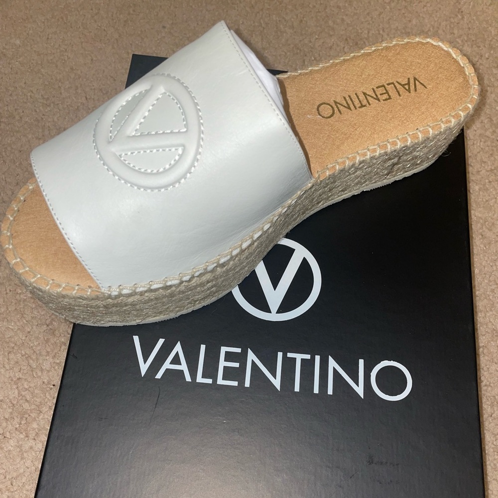 BRAND NEW VALENTINO. SLIDES & SHADES. NEVER BEEN WORN. SZ 38 US 8